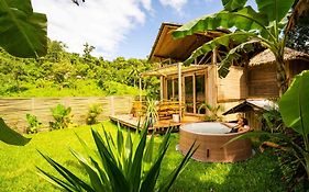 Palayan Villa - Villa With Views, Garden And Pool